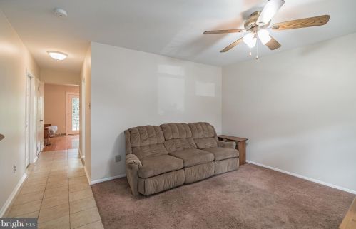 1146 Bayless Pl, Norristown, PA 19403-1467