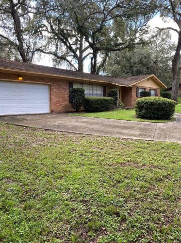 2211 Durfey Ave, Orange City, FL 32763-3031