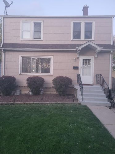 7015 Jackson Ave, Hammond, IN 46324-1931