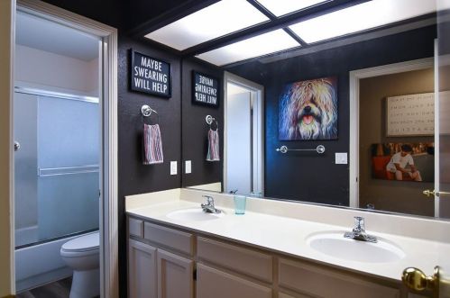 1137 Hidden Mdw Pl, Manteca CA  95337-6764 exterior