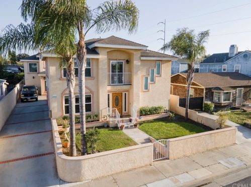4564 156th St, Lawndale, CA 90260-2011