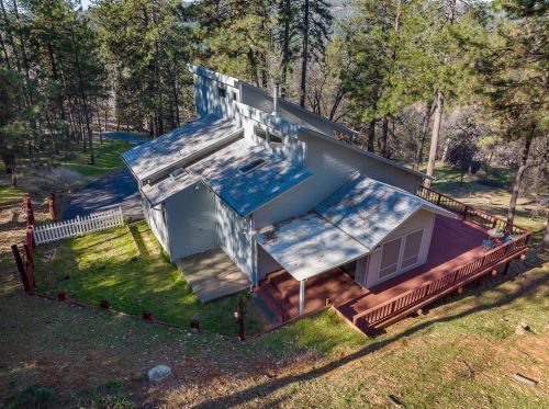 10735 Maranatha Pl, Grass Valley, CA 95949-9261
