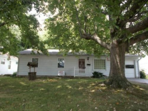 825 19th St, Scenic Hts, IN 47586-1027