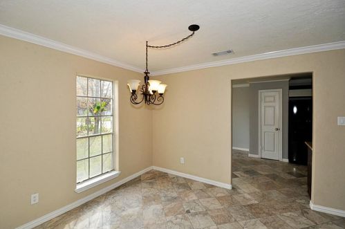 309 Oxford Dr, Conroe TX  77303-1814 exterior