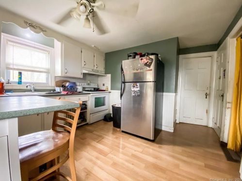 7 Boardman St, Bristol, CT 06010-3834