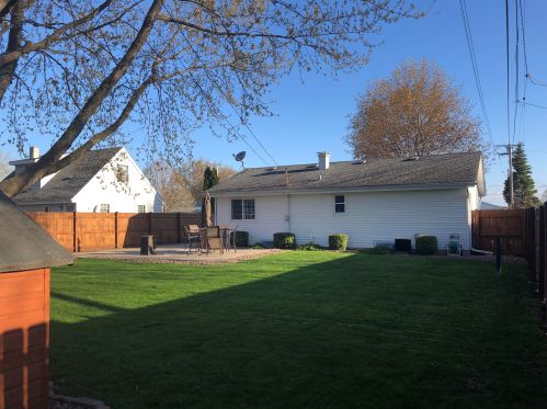 2713 83 Pl, Kenosha WI 53143-6245 exterior