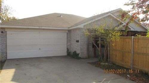 1514 Bryant St, Irving, TX 75061-2400