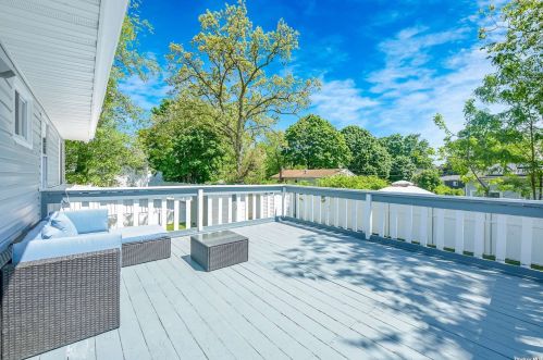 15 29th St, Wheatley Heights NY  11798-3713 exterior