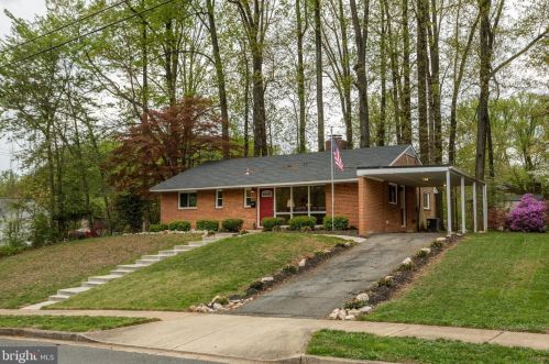 5538 Belfast Pl, Springfield, VA 22151-3907