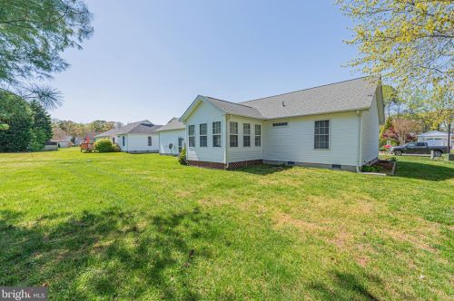 70 Neptune Dr, Frankford, DE 19945-9638