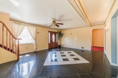 76-19 Hewlett St, New Hyde Park, NY 11040-1430