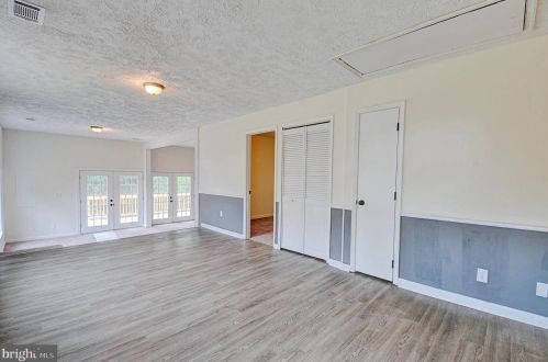 34 King David Dr, Linden VA  22642-6323 exterior