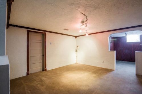 6341 Hamilton Ave, Cincinnati OH 45224-2011 exterior