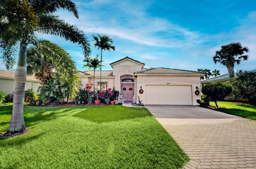 637 Long Key Ct, Fort Pierce, FL 34986-2032