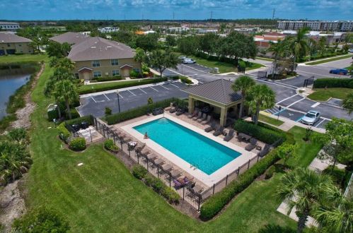 9097 Gervais Cir, Naples FL  34120-4791 exterior