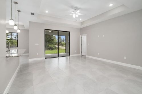 3502 12th St, Lehigh Acres, FL 33976-2822