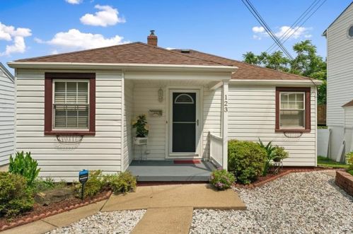 123 Hamburg St, Pittsburgh, PA 15220-5214