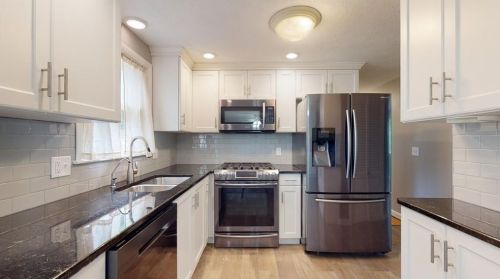 13 Larchmont Dr, Coventry RI exterior