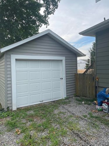 704 Detroit St, Bellefontaine, OH 43311-1606