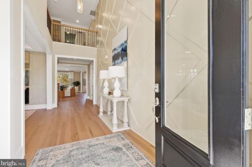 12040 Parkgate Dr, Nokesville, VA 20181-2718