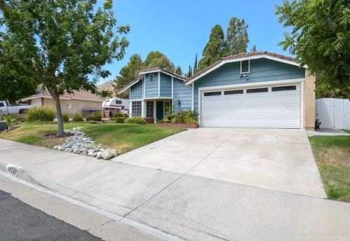15129 Poppy Meadow St, Santa Clarita, CA 91387-1927