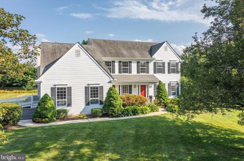 712 Meadowbank Rd, Kennett Sq, PA 19348-1457
