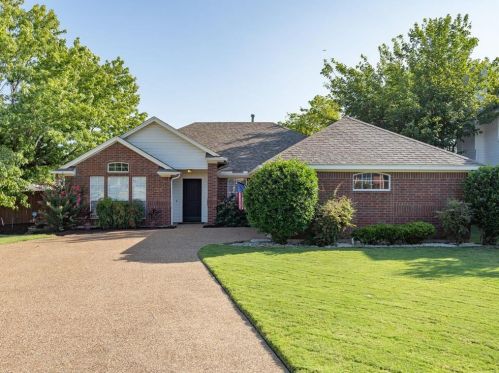 1100 Prospect Dr, Lewisville TX  75028-2548 exterior