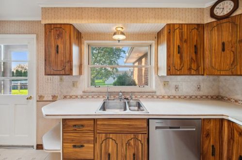 1245 Lenape Ave, Ford City PA  16226-1408 exterior