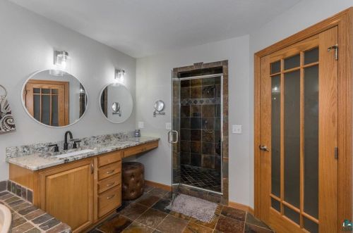 5382 Roosevelt Dr, Duluth MN  55811-3678 exterior