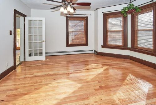 10 Royce Ave, Middletown NY  10940-4709 exterior