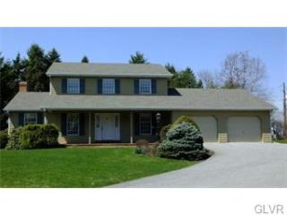 5249 Timber Ln, Schnecksville, PA 18078-2627