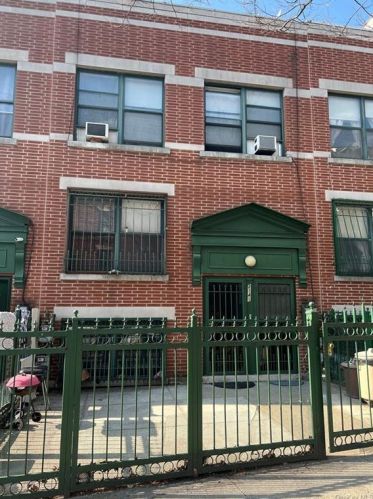 2141 Honeywell Ave, Bronx, NY 10460-1813