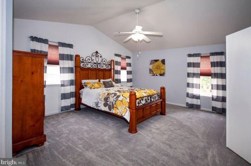 64 Cedar Grove Dr, Erial NJ  08081-5284 exterior