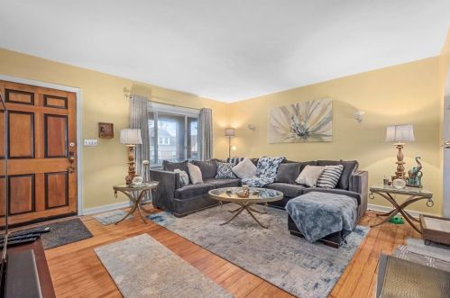 768 Montclair St, Pittsburgh PA 15217-2853 exterior