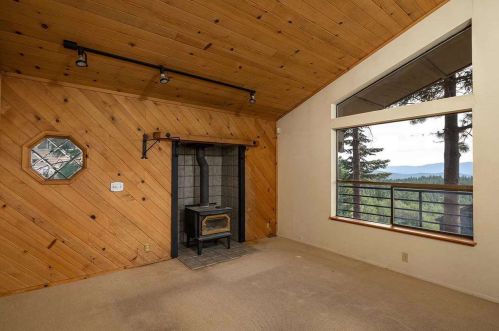 12967 Oberwald Way, Truckee CA  96161-6937 exterior