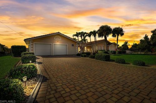 2012 27th Ter, Cape Coral, FL 33904-3256