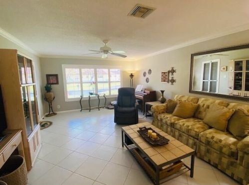 9765 Tabebuia Tree Dr, Boynton Beach, FL 33436-0675