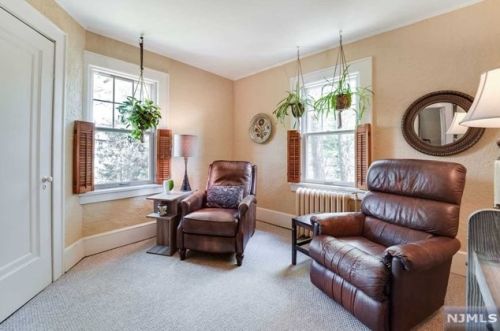 206 Melrose Pl, Ridgewood NJ  07450-4122 exterior