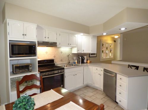 17911 Williamsburg Dr, Granger IN  46530-9252 exterior