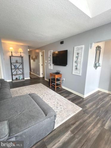 29 Johns Dr, West Enola PA  17025-2694 exterior