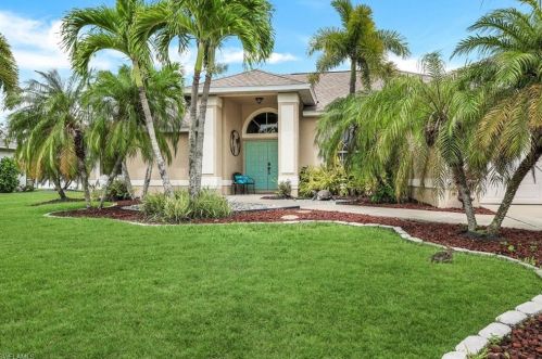5241 19th Pl, Cape Coral, FL 33914-6819