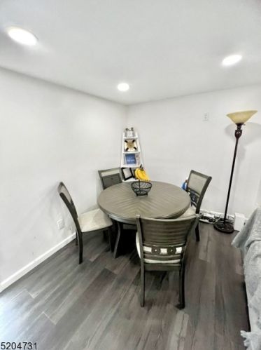 62 Upper Rainbow Trl, Parsippany NJ  07834-3320 exterior