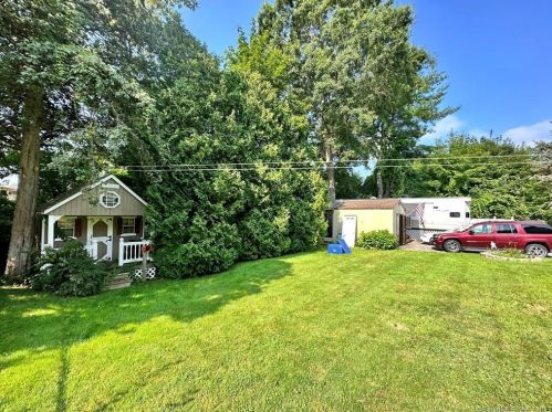 37 Linnell St, Moosup CT  06354-1213 exterior