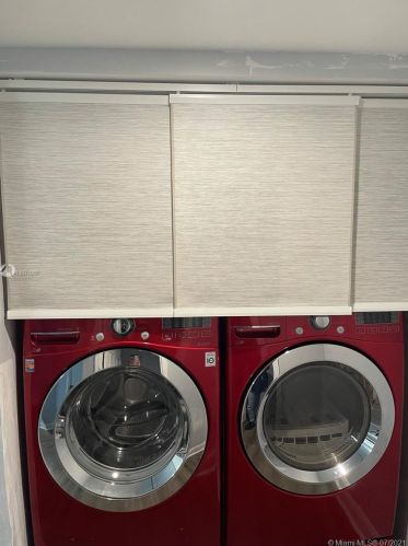 524 208 Dr, Hollywood FL 33029-2198 exterior