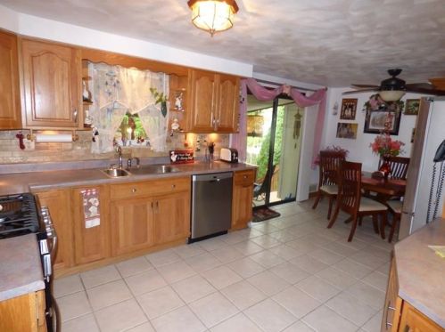 1650 Arnold St, Pittsburgh, PA 15205-3543
