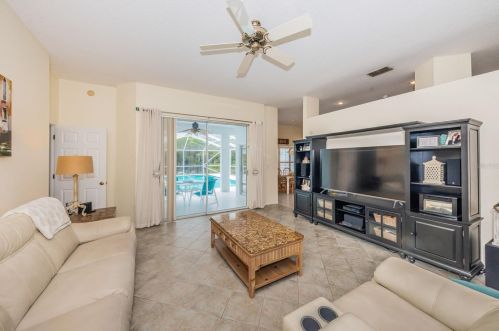 1863 Kinsmere Dr, New Port Richey FL  34655-4539 exterior