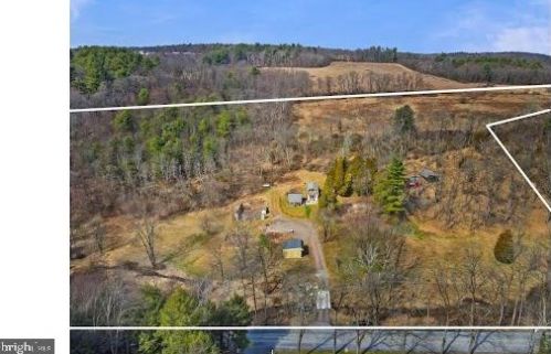 2695 Hemlock Dr, Palmerton PA  18071-9408 exterior