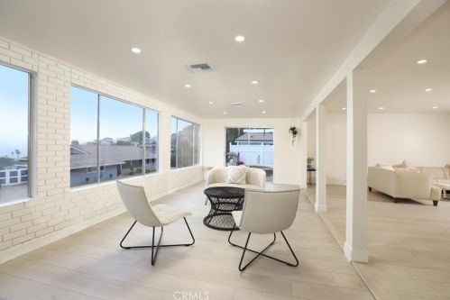 1630 Virden Dr, Glendale CA  91208-2722 exterior