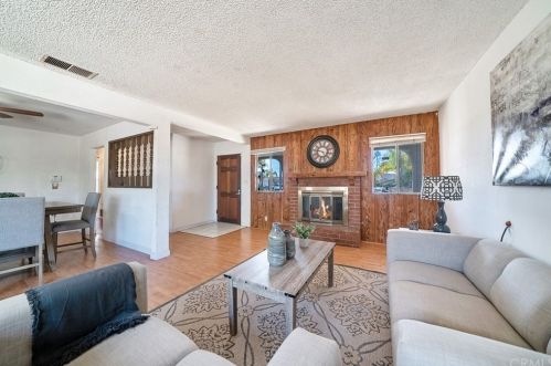 13371 Neptune Ct, Garden Grove CA  92843-2724 exterior