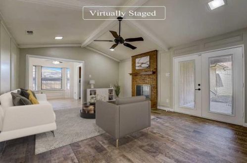 1808 Green Ridge Dr, Carrollton, TX 75007-5202
